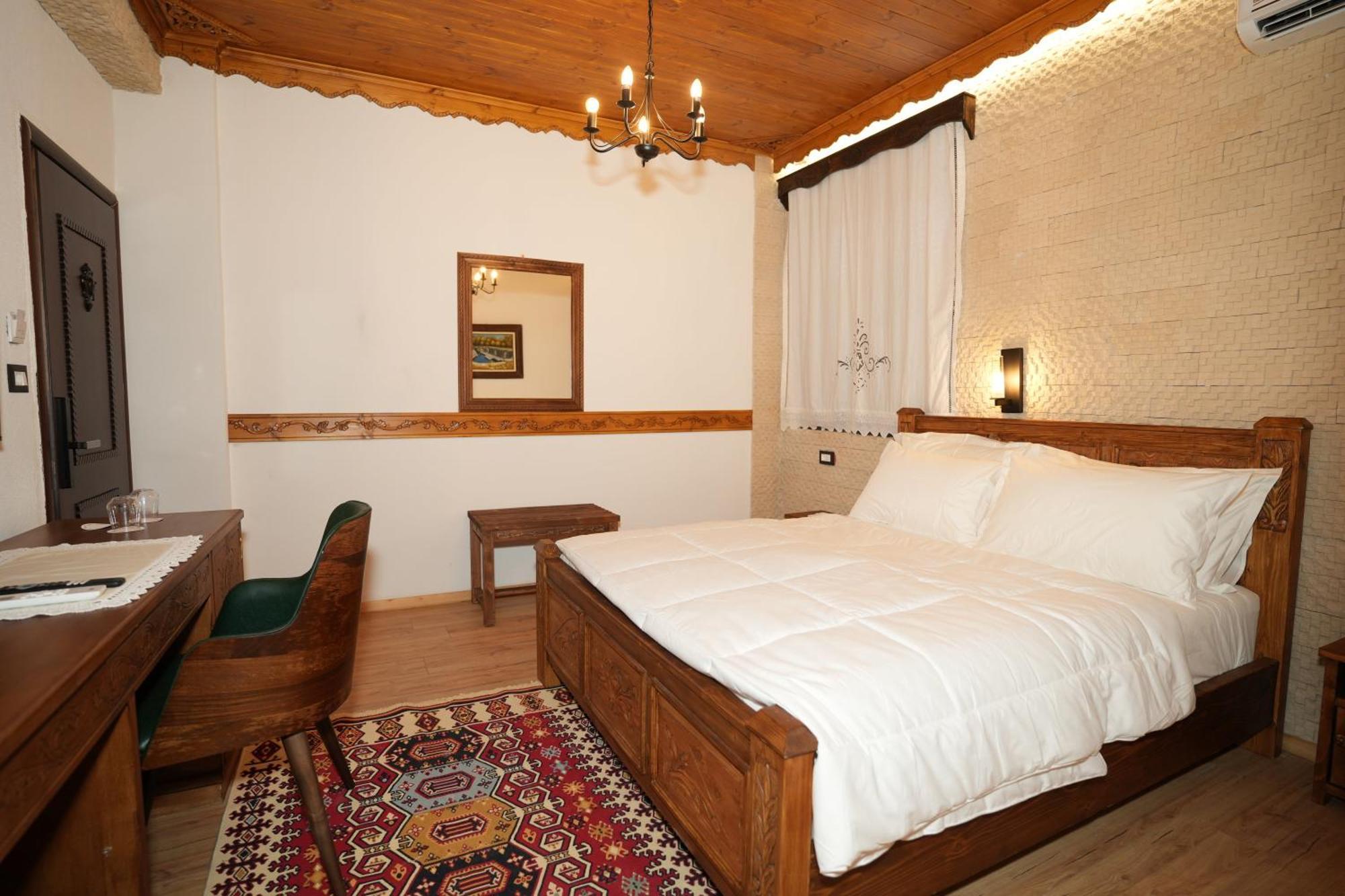 City Street Hotel Gjirokastër Extérieur photo