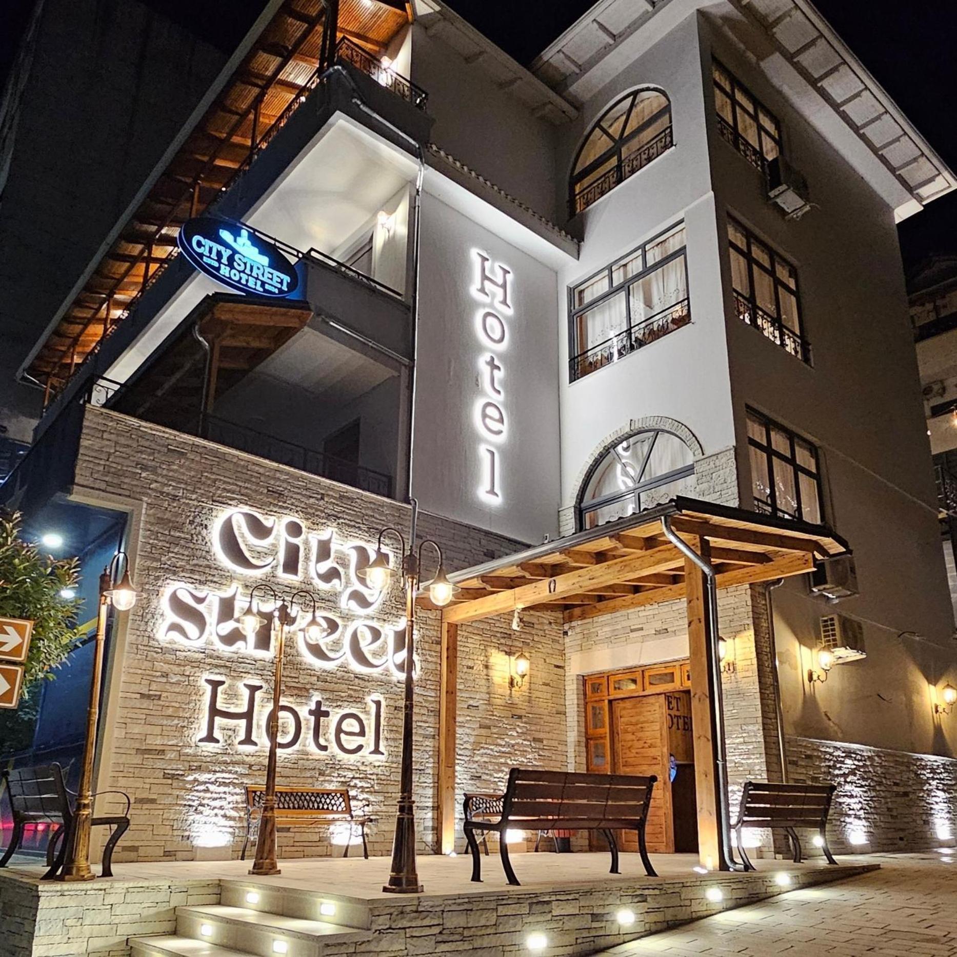 City Street Hotel Gjirokastër Extérieur photo