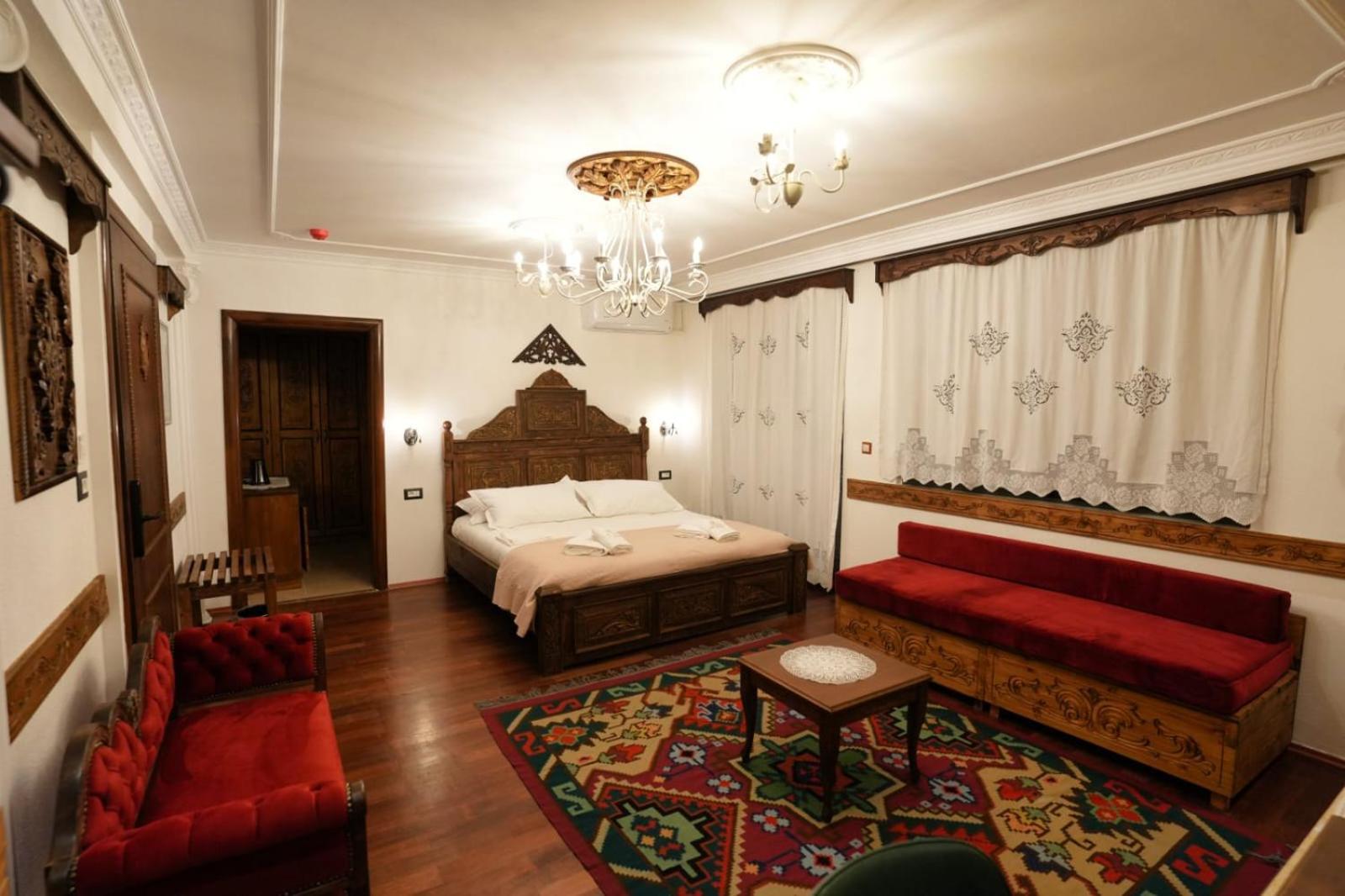 City Street Hotel Gjirokastër Extérieur photo