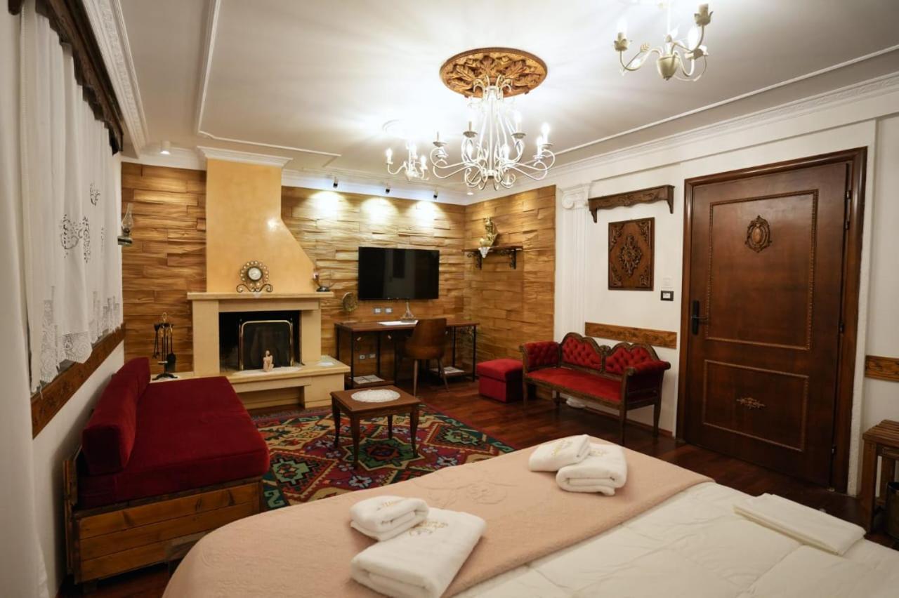 City Street Hotel Gjirokastër Extérieur photo