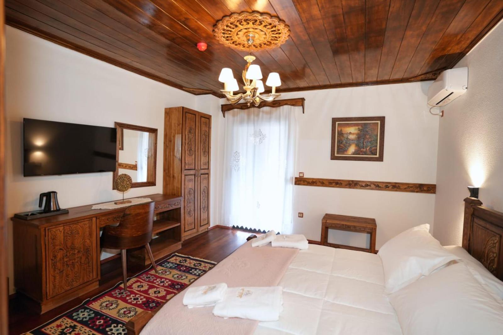 City Street Hotel Gjirokastër Extérieur photo
